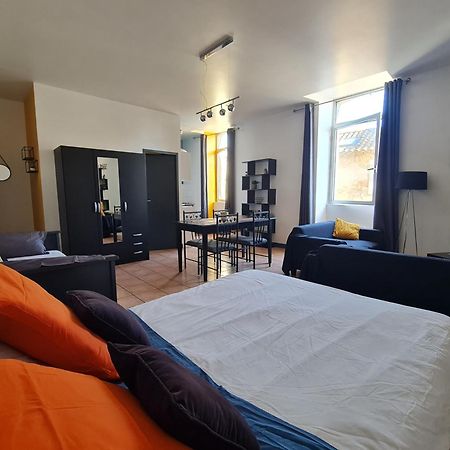 Le Prieure - Studios Jusqu'A 4 Personnes Villeneuve-lès-Béziers 外观 照片