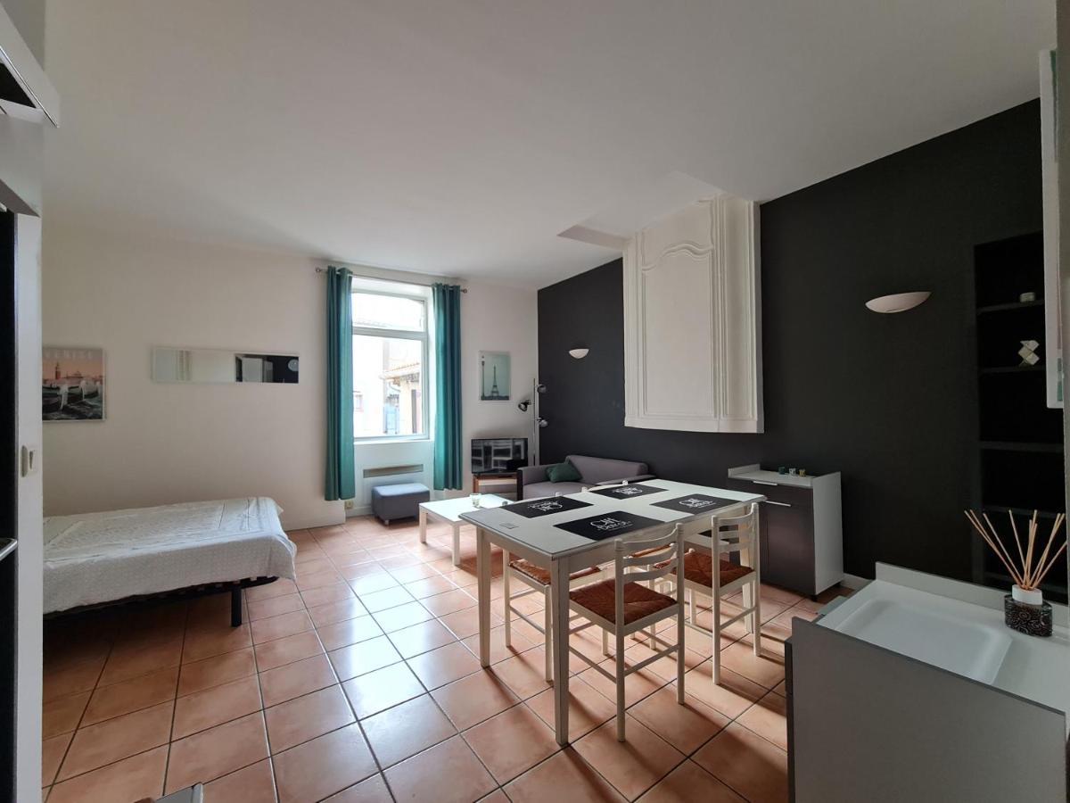 Le Prieure - Studios Jusqu'A 4 Personnes Villeneuve-lès-Béziers 外观 照片