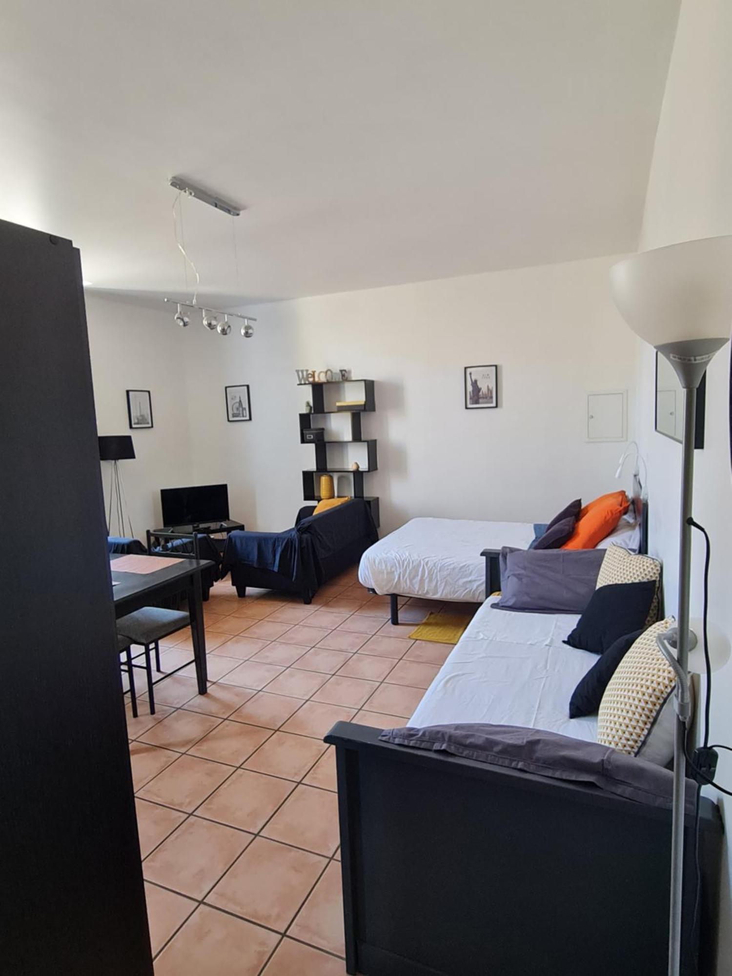 Le Prieure - Studios Jusqu'A 4 Personnes Villeneuve-lès-Béziers 外观 照片