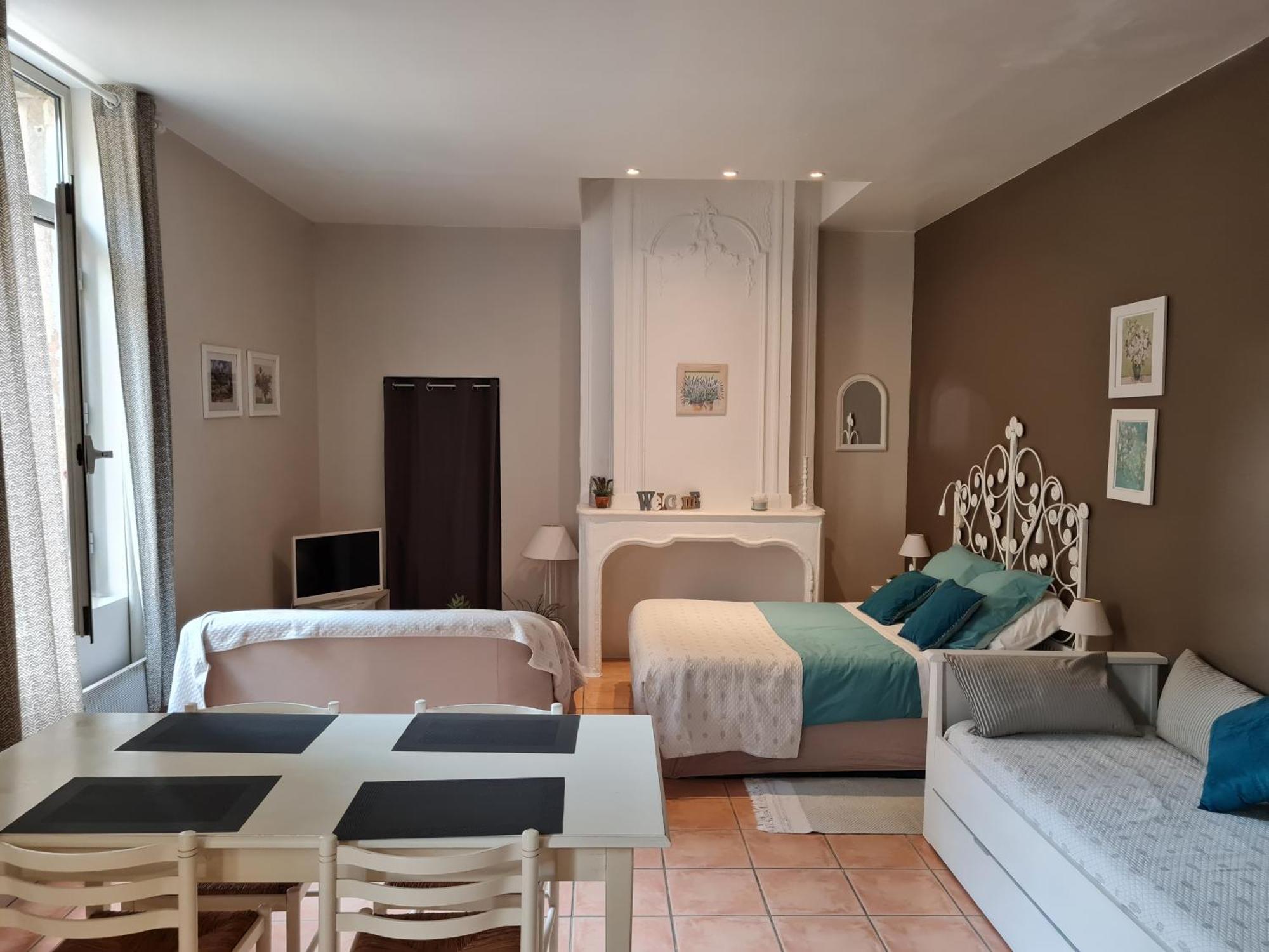 Le Prieure - Studios Jusqu'A 4 Personnes Villeneuve-lès-Béziers 外观 照片