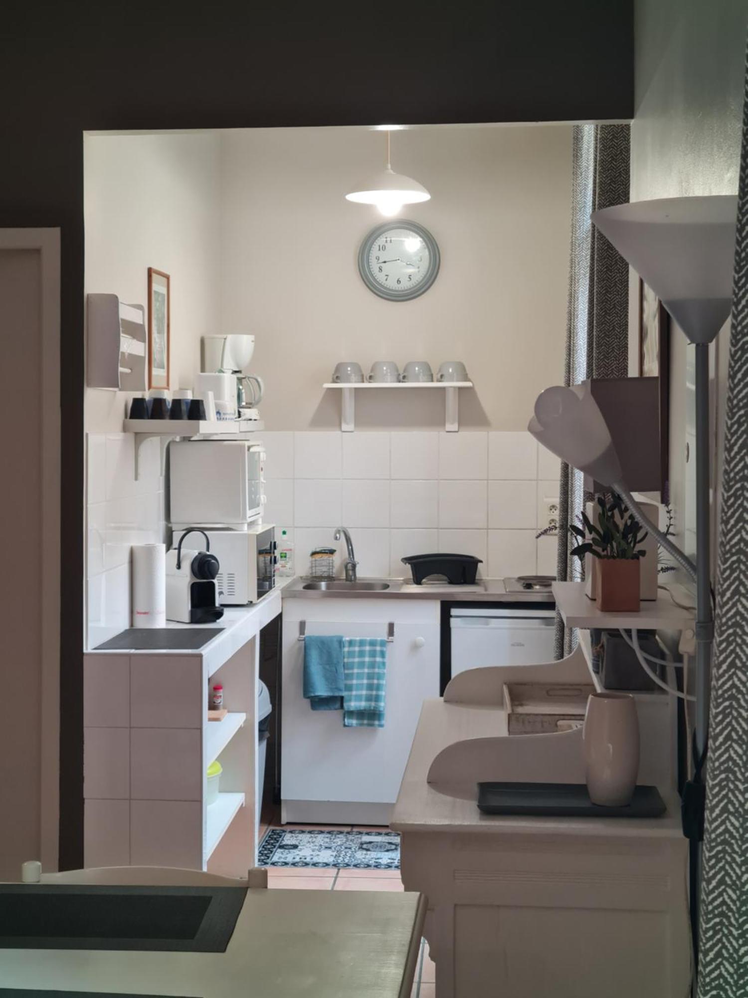 Le Prieure - Studios Jusqu'A 4 Personnes Villeneuve-lès-Béziers 外观 照片