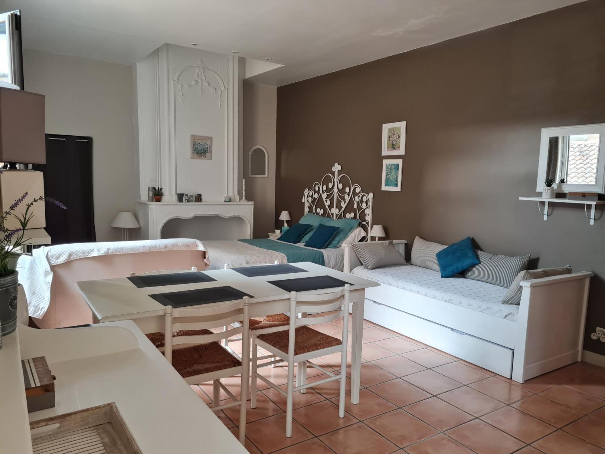 Le Prieure - Studios Jusqu'A 4 Personnes Villeneuve-lès-Béziers 外观 照片